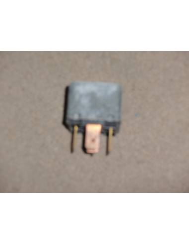 Volvo relay 876039