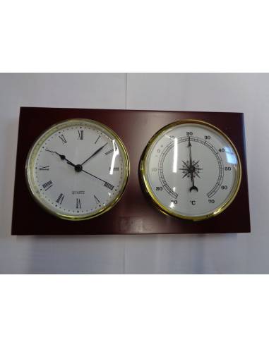 Uhr, Thermometer auf Holzrahmen-Steckdose