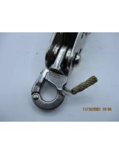 Polea inox LEWMAR 155HL arraigo y mosqueton cabo 24/30mm