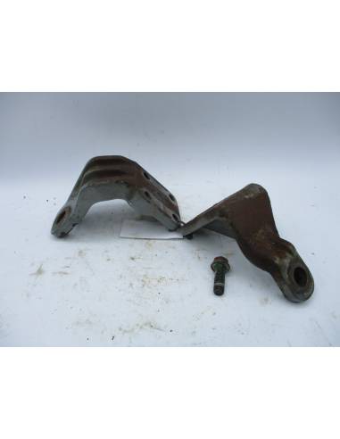 Yanmar 3JH3E Exploded Bracket Set