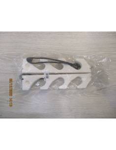 Bulkhead support for 3 rods white 2