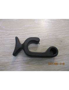 Clip sujeta defensas tubo negro