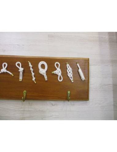 Perchero con nudos 660x170mm