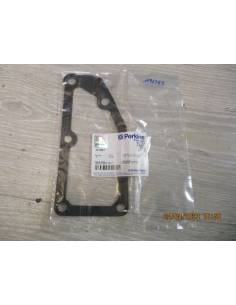 Perkins valve cover gasket 3687M018 outlet