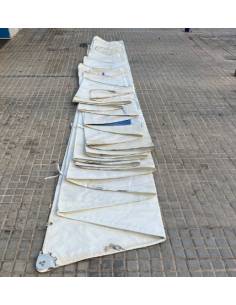Voile grand-voile p roulé 12.10mts E 4.35mts éclaboussure...