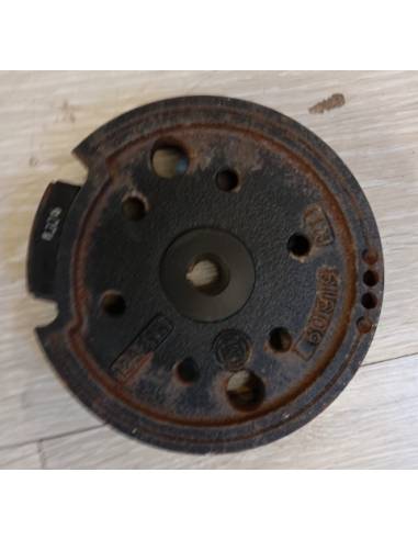 Plato magnetico motor fueraborda Suzuki DF 2.5 4T