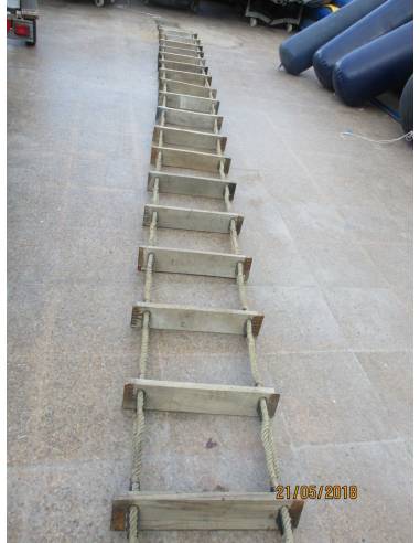 Escalera practico 13mts x 50cm madera/cabo