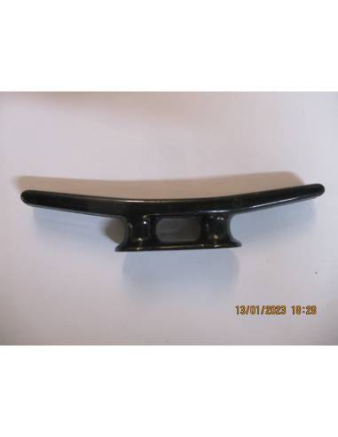 Cornamusa plastico negro 150mm