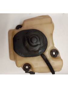 Remplacement du carburant hors-bord Suzuki DF4 4 fois