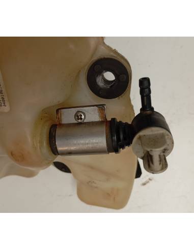 Remplacement du carburant hors-bord Suzuki DF4...