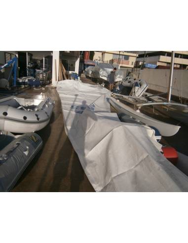 Voile Grand-voile p 17,80mts et 5,60 mts roulés...