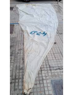 Vela mayor de un 470