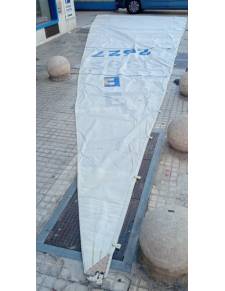 Vela mayor P 10,70mts E 3.65mts baluma 11,50mts patines plastico