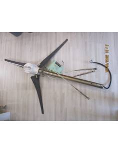 Wind turbine with 12 V regulator 2