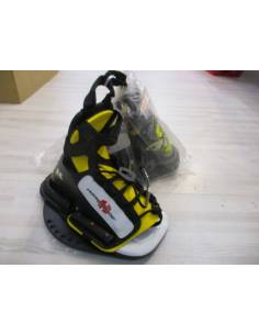 Wake board boots size small 2