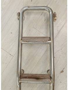 Escalera baño fija 5  Peldaños acero/teka  2