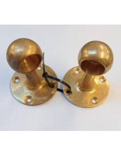 Mains en haut bronze