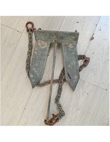 Anchor flat 4kgs with 2 mts chain 8 mm