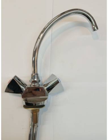 Grifo doble agua fria/caliente
