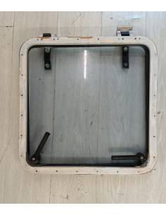 Lewmar escotilla 500x500mm con dos bisagras y cierres 2