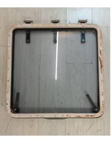 Lewmar escotilla 620x620mm con 3 bisagras y cierres
